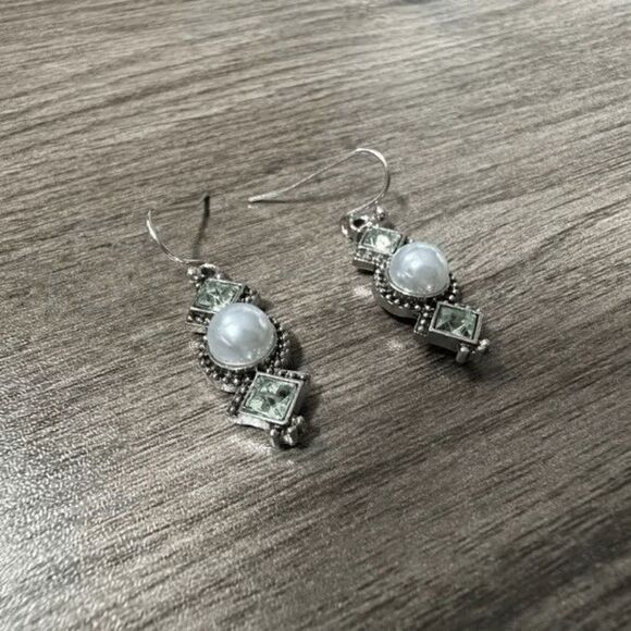 Boho Geometric Pearl Crystal Dangle Earrings - Picture 5 of 5